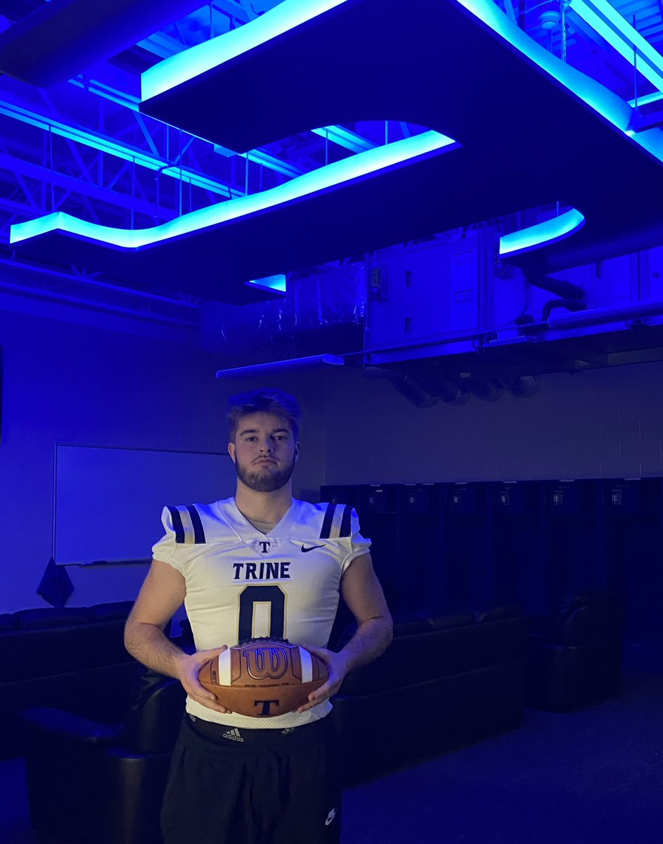 jacksonhill80's tweet photo. Big Thanks to @CoachAbbs @CoachBCullen @ColtArthur For Bringing me Onto Campus Today For A Visit! https://t.co/ANxO9n9WXS