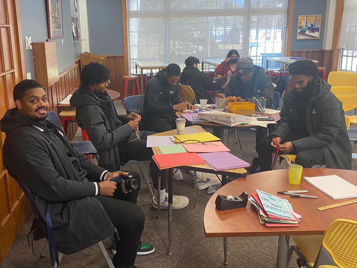 Salute @dsumbb for participating in #MLKDayofService projects @sanfordwarrior including work with  @opgratitude #laccde #k94life writing letters to soldiers, making  blankets, dog toys and provided childcare for children. 

#HornetsRising
#EnterToLearnGoForthToServe