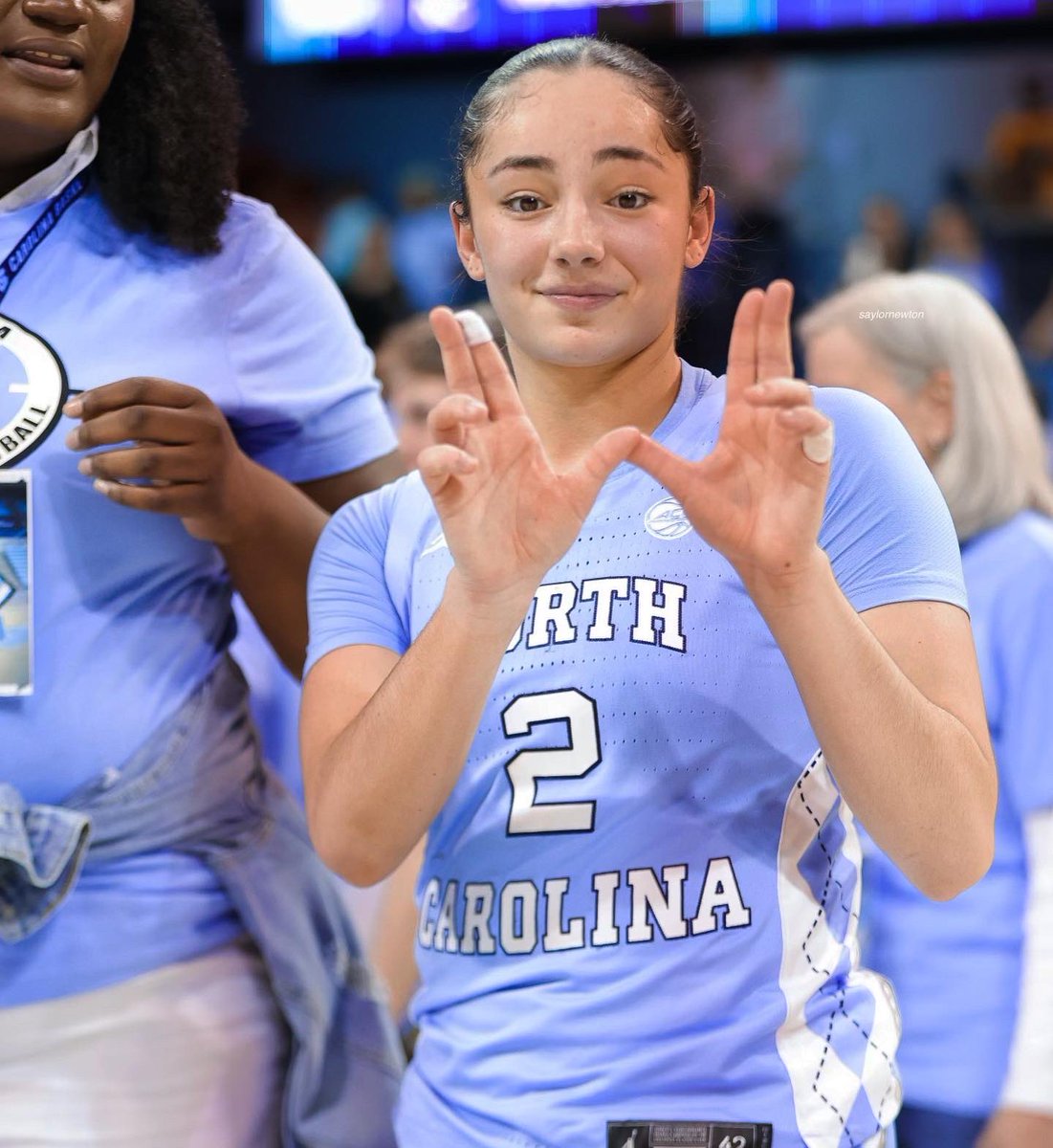 Paulina Paris tweet media