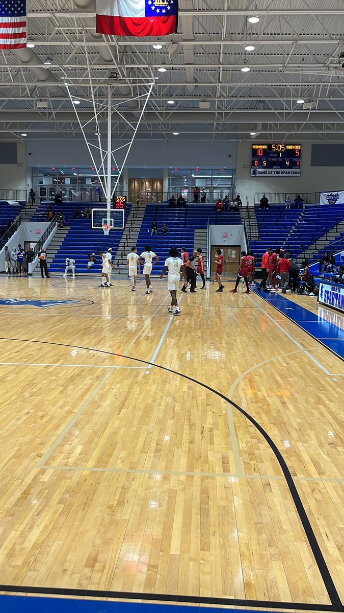 MathurineAgency's tweet photo. Good start between @McDonoughHoops 10 and @SCHS_Patriots 5. Stay tuned for updates 

@ngshoops 
@atlDream22 https://t.co/uQcHVCpK0u