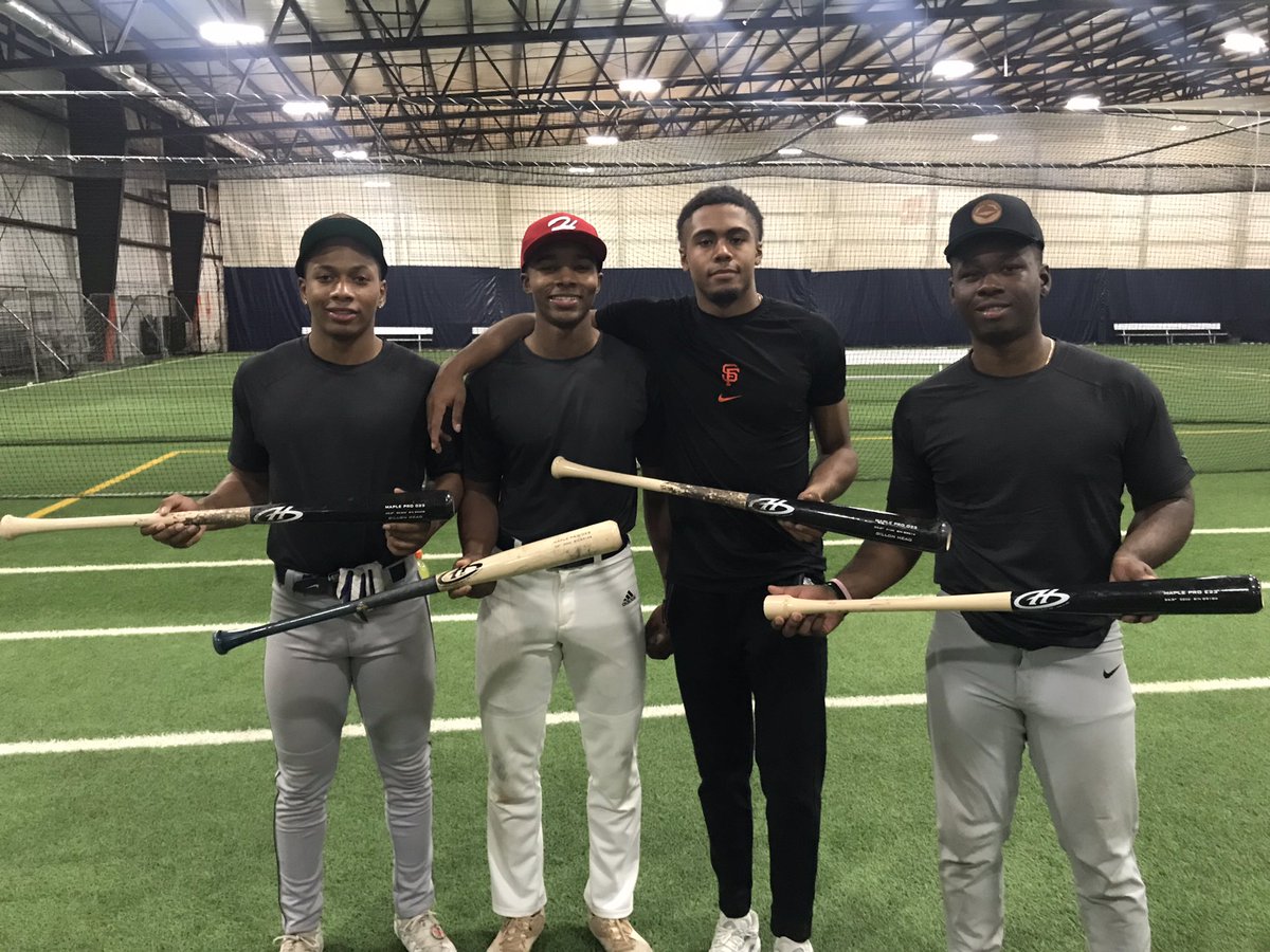 Great workout guys! @DillonHead4 <a href="/BryceNevils/">Bryce Nevils</a> <a href="/AmirGray2/">amir gray</a> nice to see <a href="/DonovanMcIntyr3/">Donovan McIntyre</a>