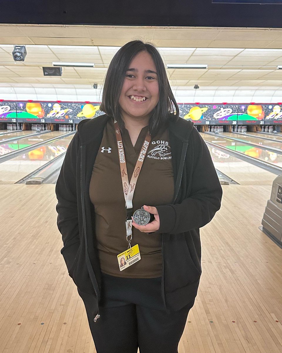 Medalists for the day!  The Buffalo boys team had a great day on the lanes.  Lady buffs struggled today but we will be ready for them when they come to our house!  Go buffs!