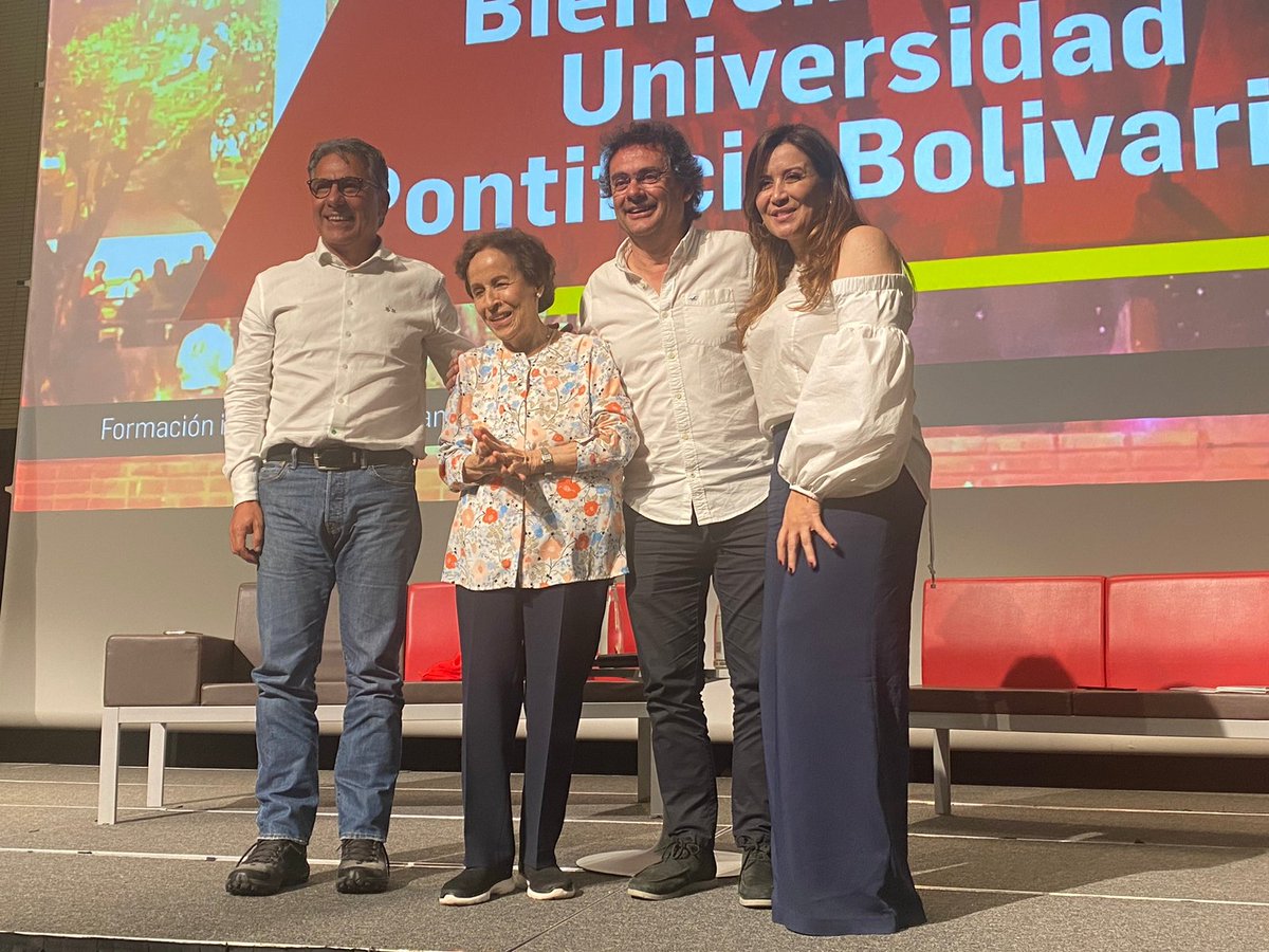 Culturantioquia's tweet photo. Este espacio finalizó con una breve reflexión dirigida a todos los presentes que iniciarán un nuevo semestre.
“La reflexión para los estudiantes es: Arquitectura es igual a esas personas que hacen posible que las cosas sucedan”

@juancorreameji1 https://t.co/AarWQdRgcV