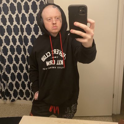 sickenednomore's tweet photo. #NewProfilePic new year same me but slightly better #PokemonGO https://t.co/2deaOhXth7