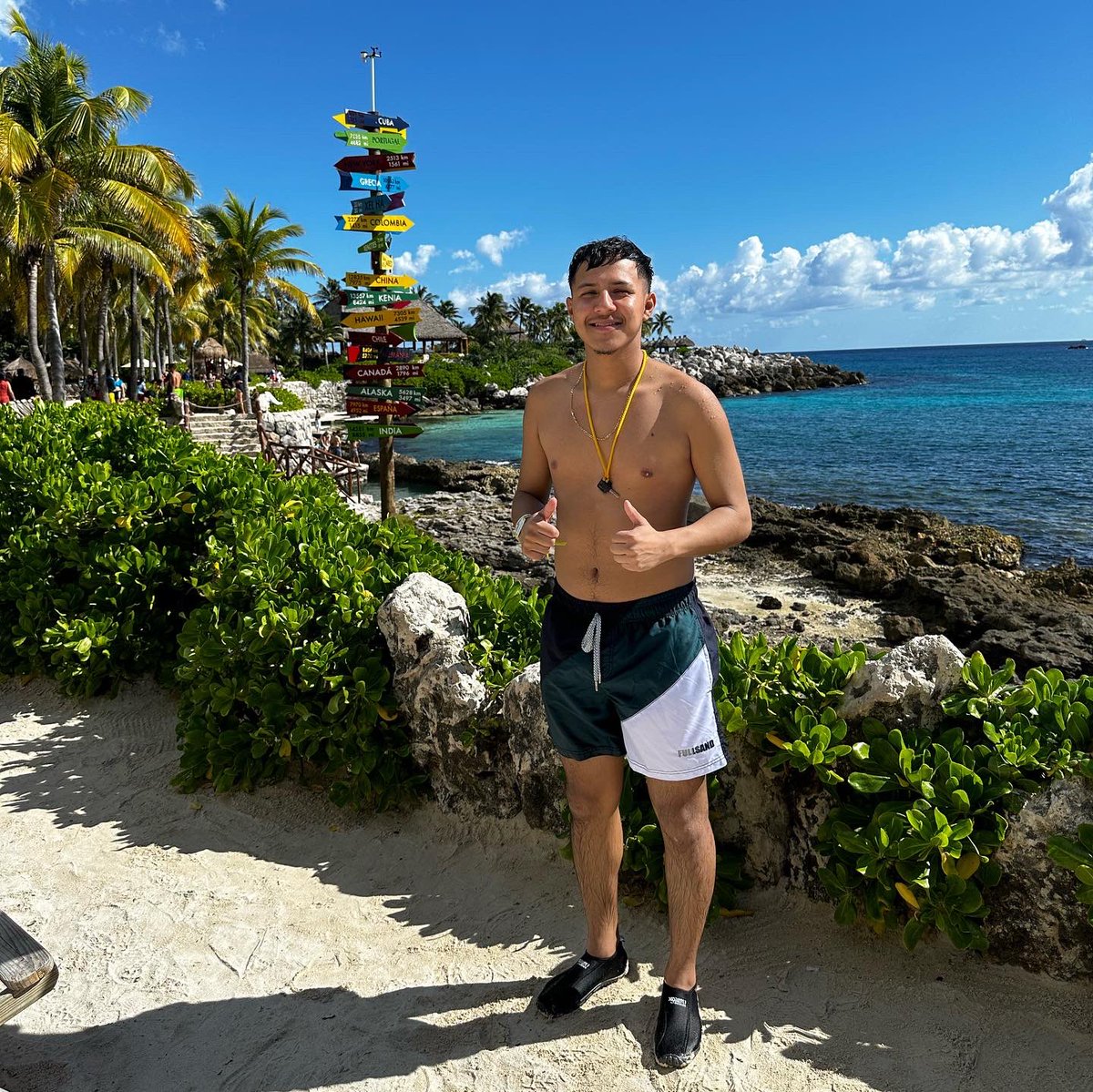 just checking in 🇲🇽