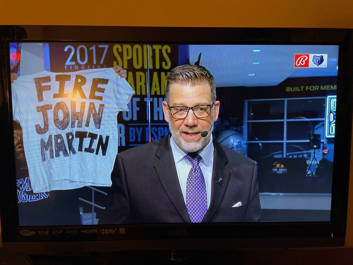 https://pbs.twimg.com/media/FmolmIkWYAAmD0J.jpg
