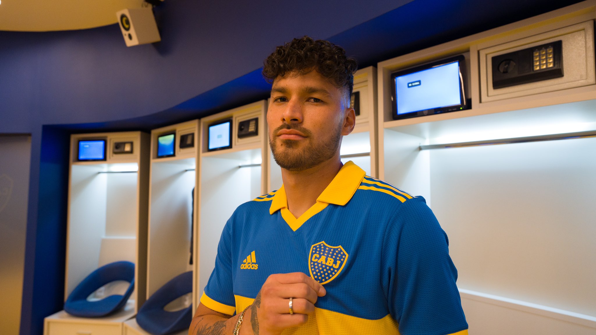 Fmon-s8WIAMMr6_?format=jpg&name=large