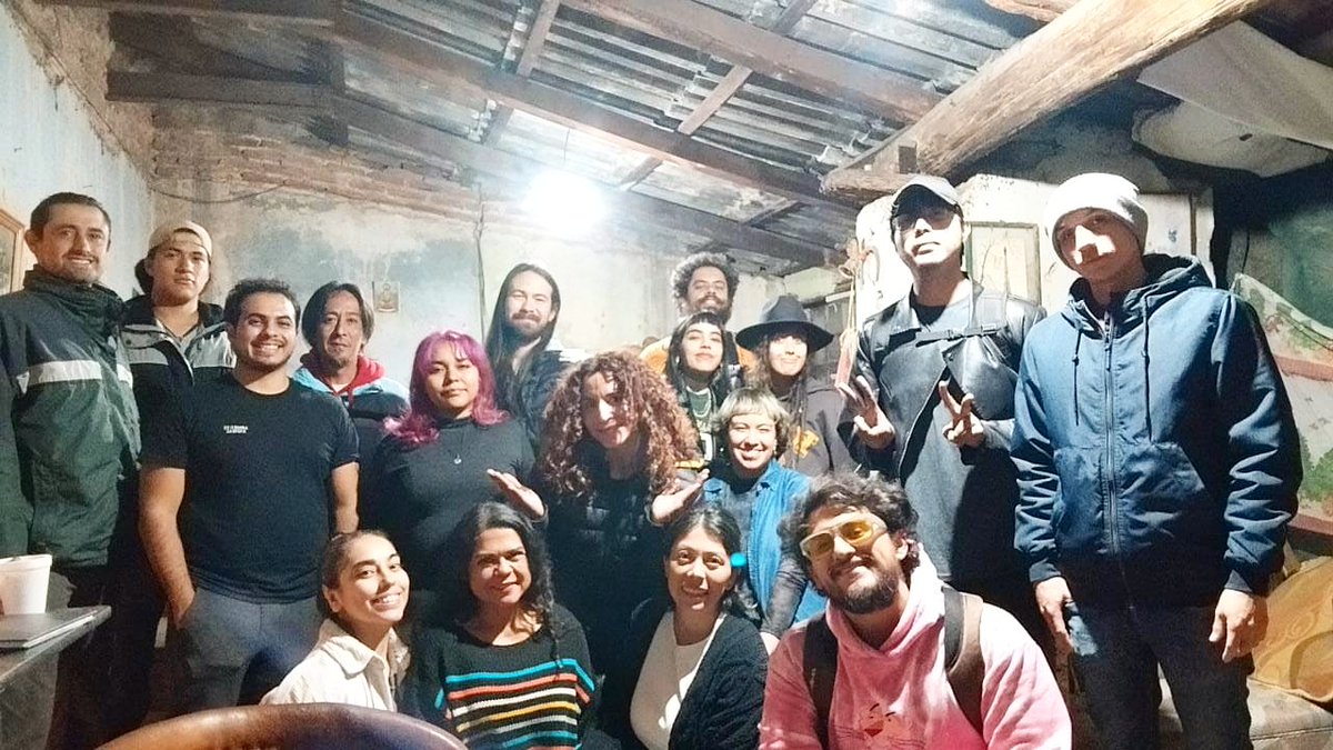 MoonikAldama's tweet photo. Gracias a todos los que hicieron posible este primer cortometraje, todos y cada uno de ustedes fueron parte de un sueño que lleva años y años pensándose en como lograrlo, y por fin se pudo. Neta, este crew estuvo chingón. Esto es solo el comienzo! 🖤🎬
#hagamoscine https://t.co/s6UwFRWAFC