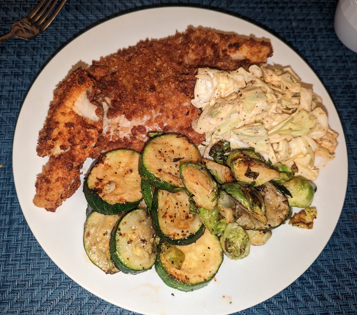 C00king2Live's tweet photo. #keto #zerocarb parmesan and pork rind crumb air fried catfish, coleslaw, sauteed zucchini and brussel sprouts
#twittersupperclub
#ketodiet  #ketogenicdiet https://t.co/Gczz0s0lJ3