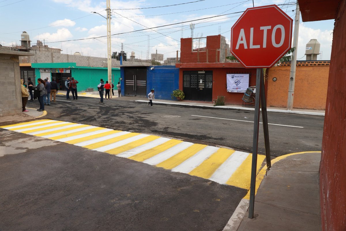 AntenaSanLuis's tweet photo. #Municipio │ Con #VialidadesPotosinas, Gobierno de la Capital mantiene trabajos para dignificar las #calles y #avenidas de la ciudad
Siguen las actividades en #BAnaya, #RutiloTorres, #GarcíaDiego, #Constitución y otras arterias primordiales -> https://t.co/sR18o6SF8E https://t.co/P016brLBqN