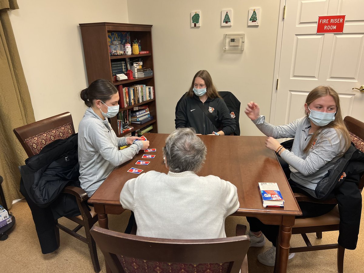 We had a great time playing games and engaging with the residents of Heritage Corner!

We are excited to spend more time volunteering at Heritage Corner this semester 🧡

#AyZiggy