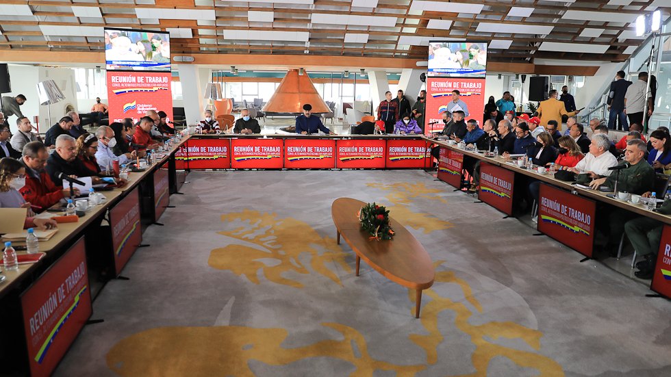 #EnVivo 📹 | "Hemos tenido que enfrentar y soportar todos los embates, agresiones, amenazas, bloqueos, sanciones y mentiras del imperialismo norteamericano contra nuestra Patria, contra nuestro pueblo, contra nuestra Revolución", denunció el presidente <a href="/NicolasMaduro/">Nicolás Maduro</a>