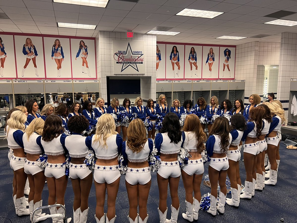 Ready to hit the field at Miller Lite® House ⭐️💗

#DALvsTB | #DallasCowboys