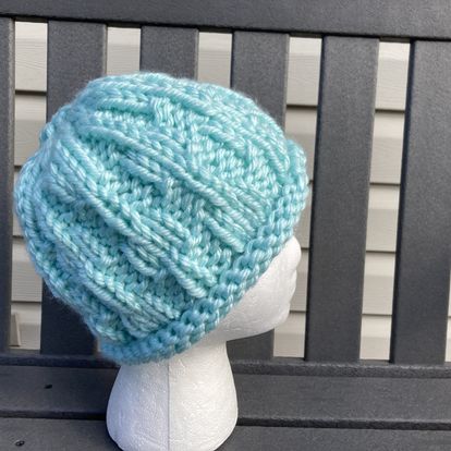 deheadhugger's tweet photo. First two hat designs of 2023! Third one is being worked on now. All originals will be added to #delawareheadhuggers and sent to cancer patients undergoing chemotherapy. #chemocapsareneeded #makeadifference #onehatatatime #knitting #knithats #chemocaps https://t.co/ZsUlTXtNTx