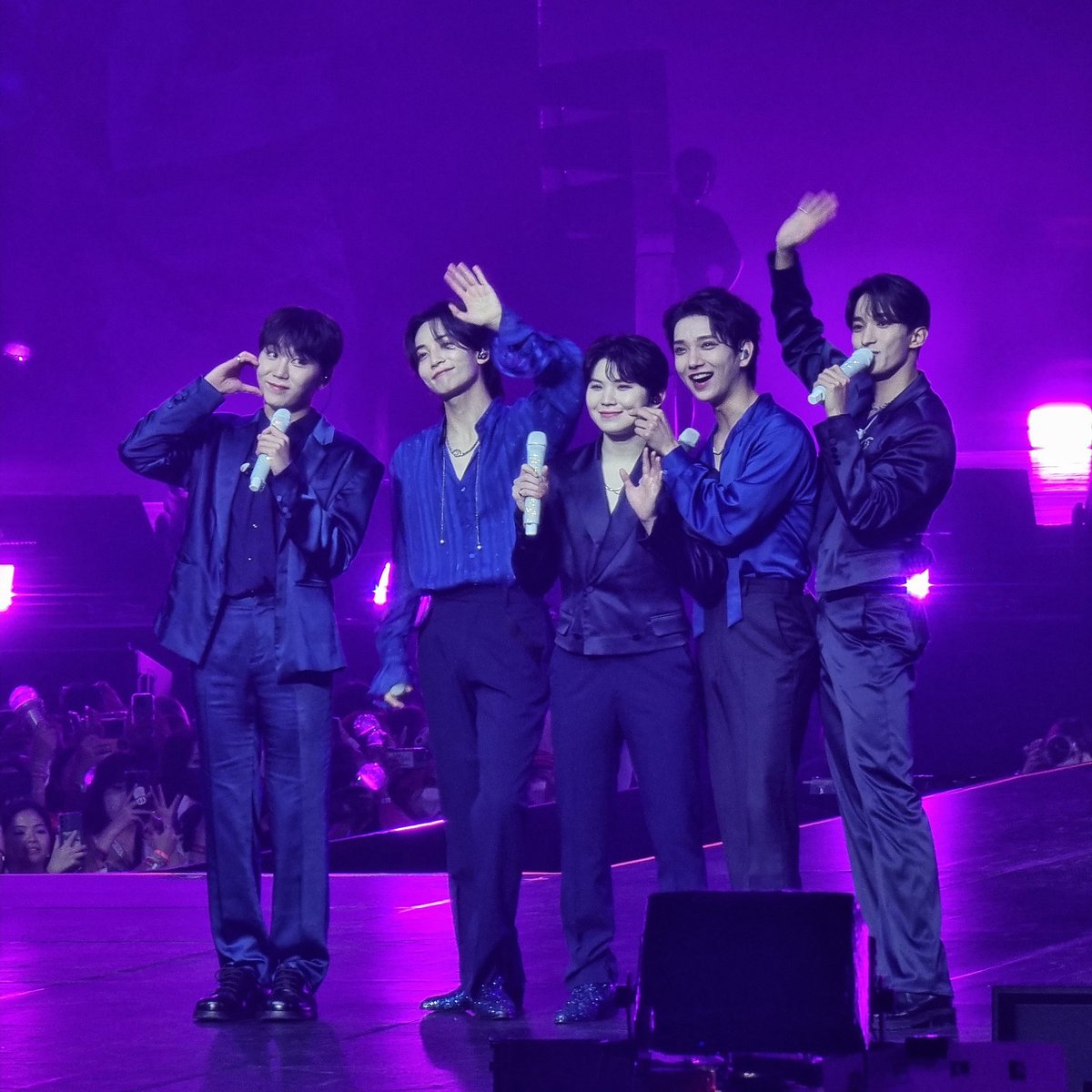 philconcerts's tweet photo. When a show was so good, you can't believe it was real. 

It has been a month since the historic #BeTSinBULACAN. Happy monthsary Filo Carats. https://t.co/NCv1tNPx7H