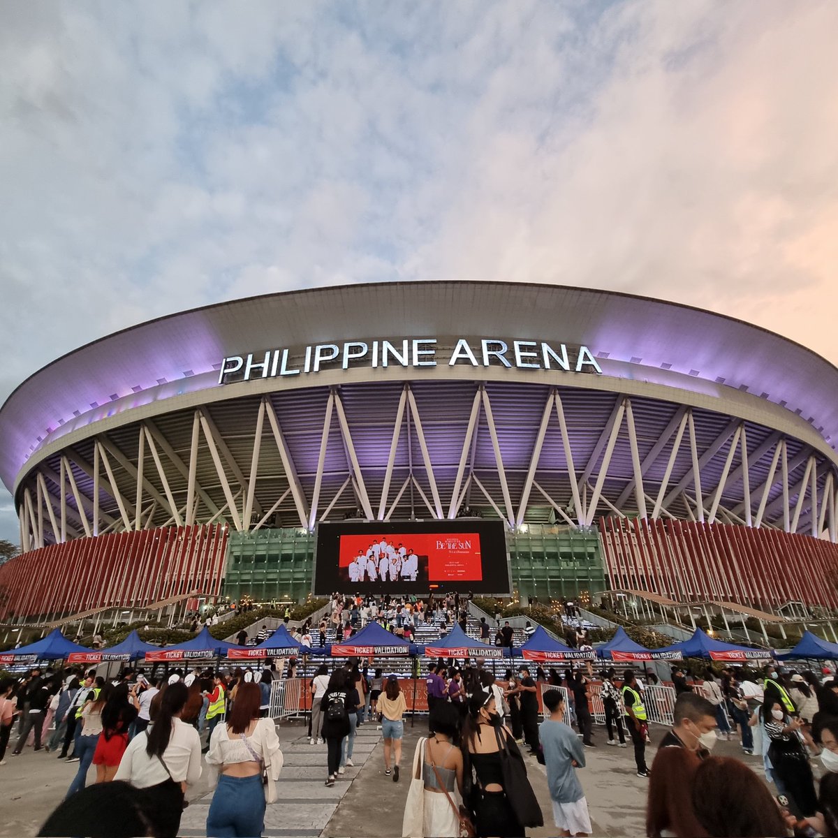 philconcerts's tweet photo. When a show was so good, you can't believe it was real. 

It has been a month since the historic #BeTSinBULACAN. Happy monthsary Filo Carats. https://t.co/NCv1tNPx7H