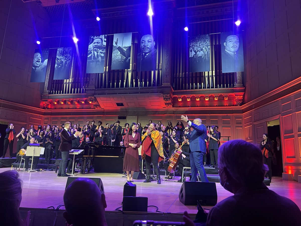 Ended the day at @BCChorus 20th #MLK concert, where I was the keynote speaker for the Hubie Jones reception. So lovely to hear our kids sing of freedom & urge us to action. We were also led in song by @RevMariama, accompanied on piano by @MayorWu because BOSTON’S GOT TALENT.