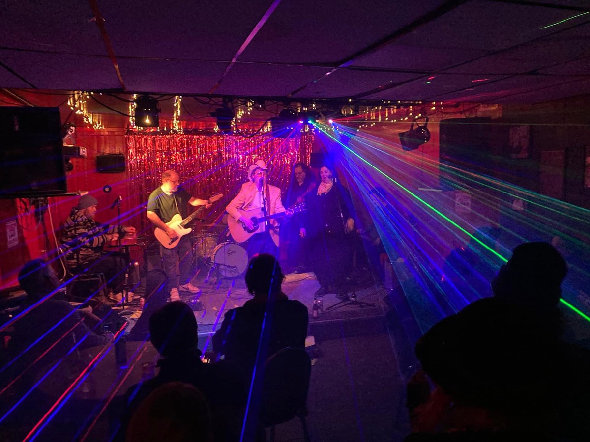 dstriker's tweet photo. There was lasers and smoke on #FridayThe13th. Long live @Springwaterdive! https://t.co/7xGz2qAWBu
