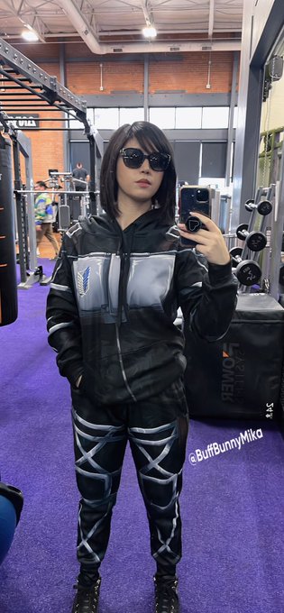 Guys like this at the gym have a 97% chance of stealing your girl. Stay woke fellas https://t.co/msH