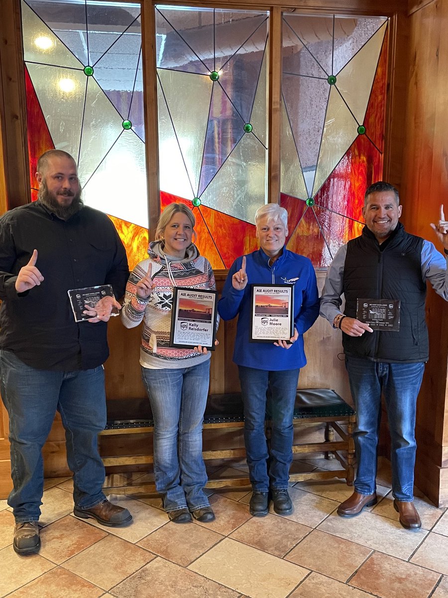 SKenneke's tweet photo. Opportunity to thank Sioux Falls GTW for 100% audit.  Great to see excellent teamwork in action!!  #100AIE #Methodswork ⁦@joeboyleups⁩ ⁦@KennekeSteven⁩ ⁦@SKenneke⁩ @Steven_Kenneke https://t.co/IYw24w0QR0