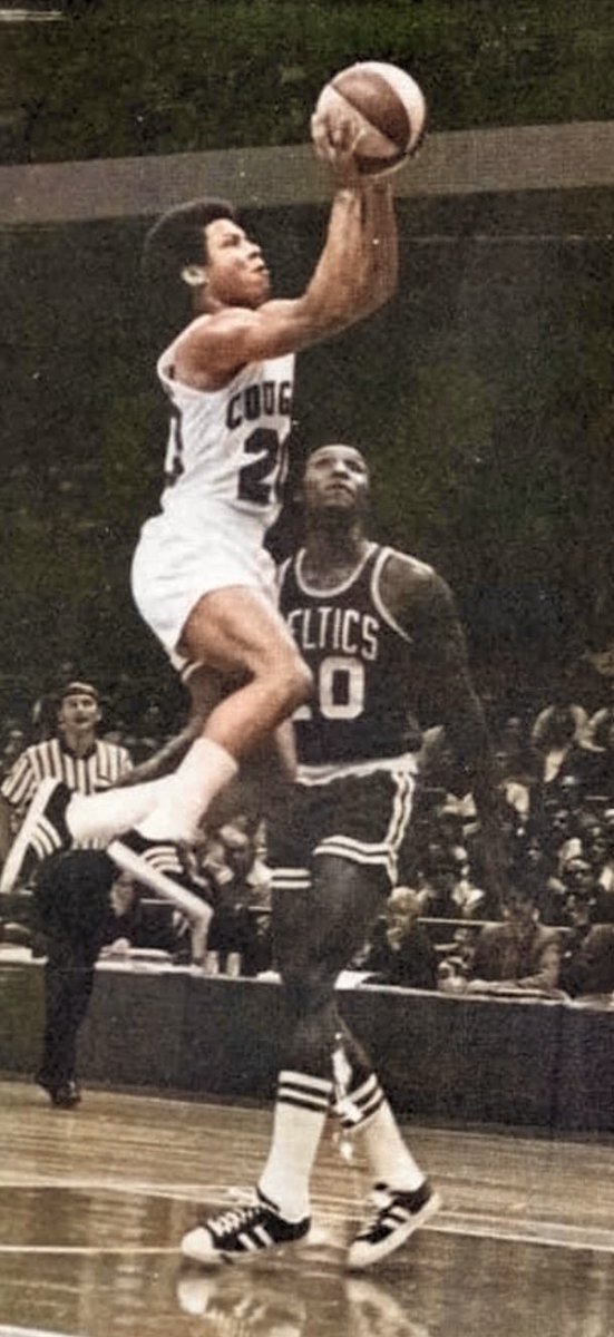 inthelowpost's tweet photo. Mack Calvin of Carolina soars past Jo Jo White of Boston in ABA vs. NBA pre-season action https://t.co/CPH5A6GS2v