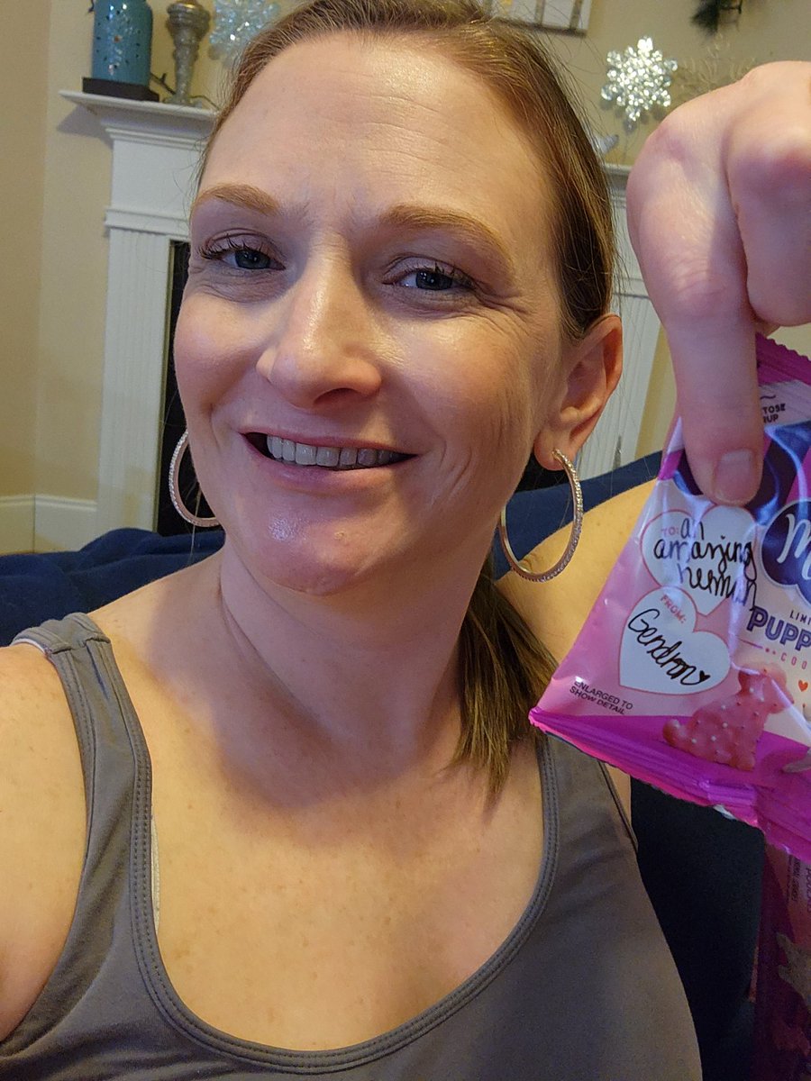 katesgen's tweet photo. What does your Monday night look like? Mine is prepping my teacher's snacks for the week with a little bit of love while watching the game 🏈. #curriculumcoach #teacherlife #teachersofinstagram #valentine #lovenotes #wordsofaffirmation #ILOVEMYTEACHERS #ilovemyjob #onechatham https://t.co/DUOedwvt3Q