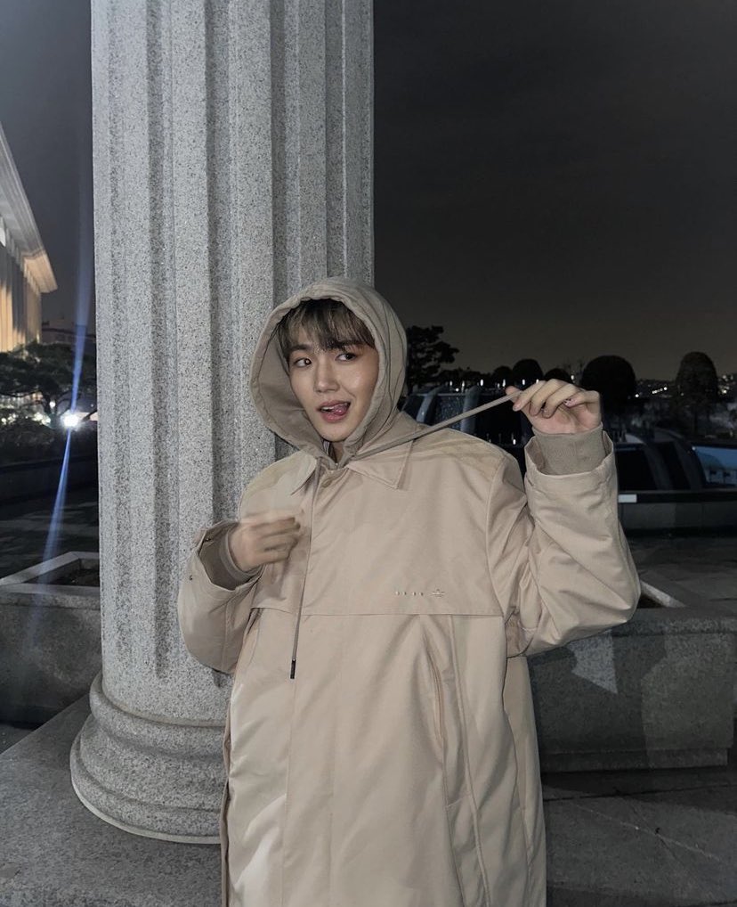 Fmp-mYbakAAyeGR?format=jpg&name=medium