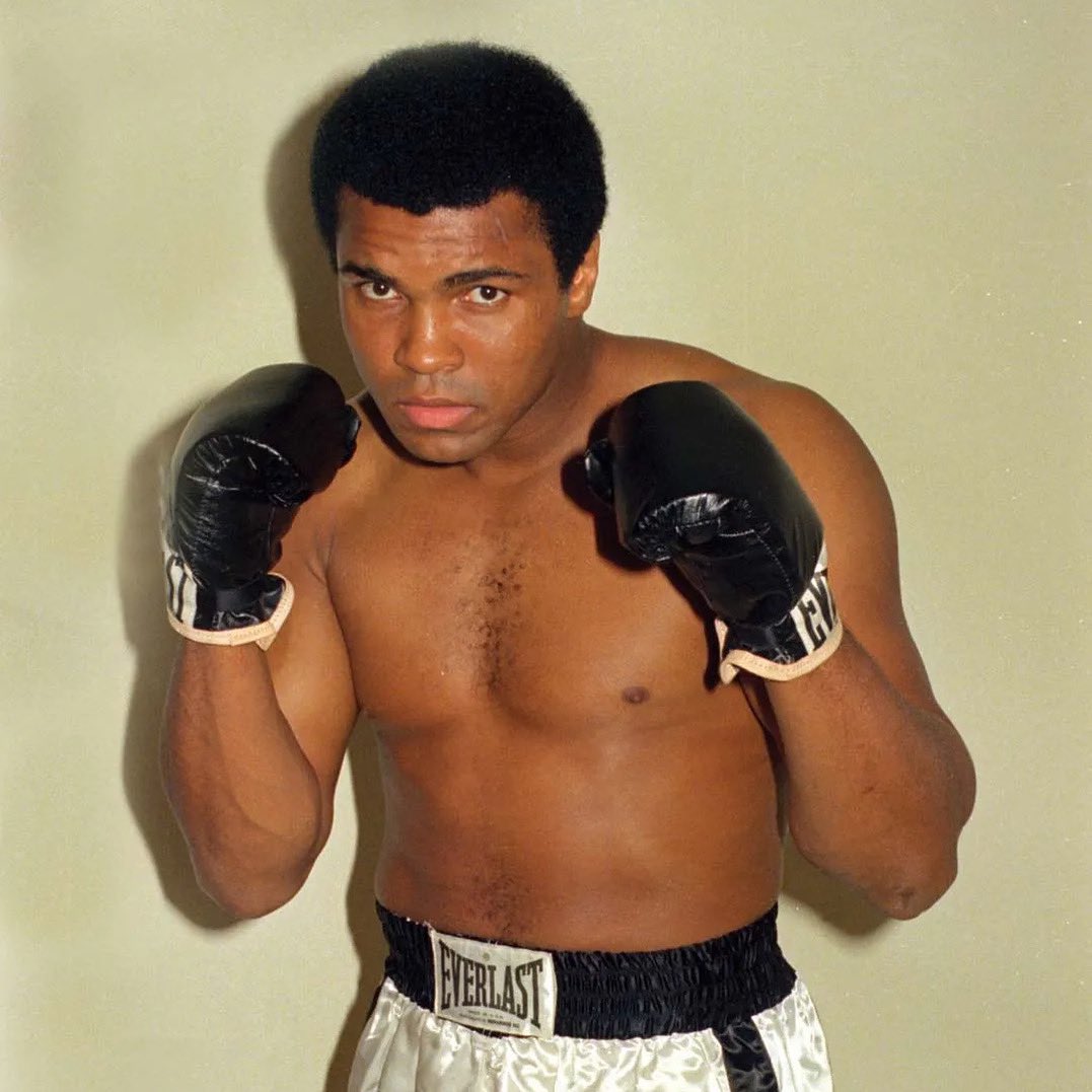 Muhammad Ali would’ve been 81 today #RIPMuhammadAli instagram.com/p/CngYG-dg45F/…