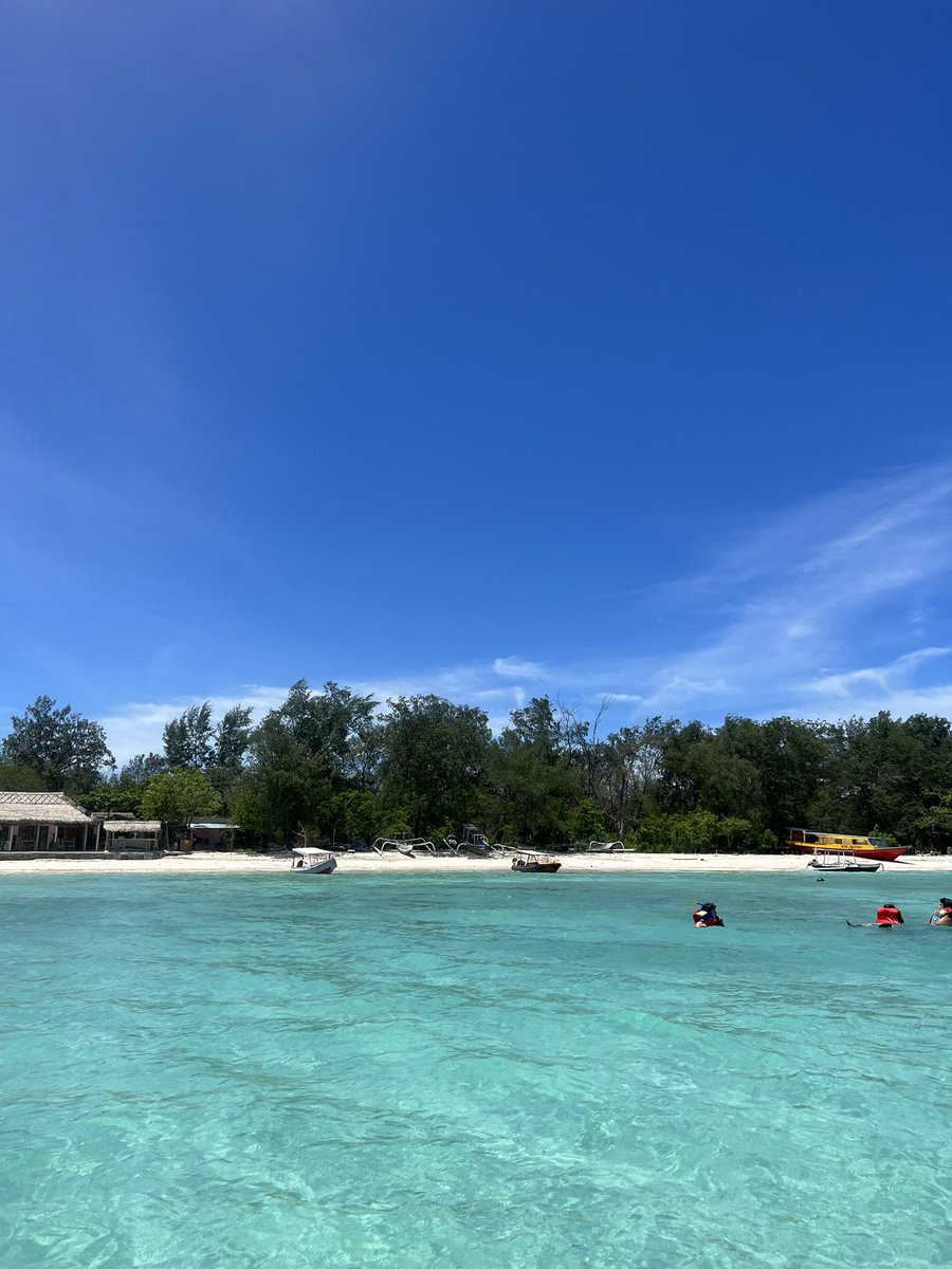 Annarazeous's tweet photo. This island just SO DAMN LOVELY🥺🥺😭 https://t.co/3xT5elnP17