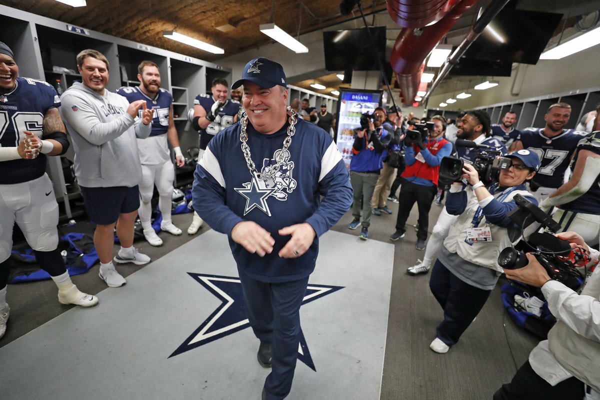 dallascowboys's tweet photo. Winning 😁s

#DALvsTB | #SuperWildCard #DallasCowboys https://t.co/E7Rsftu1p1