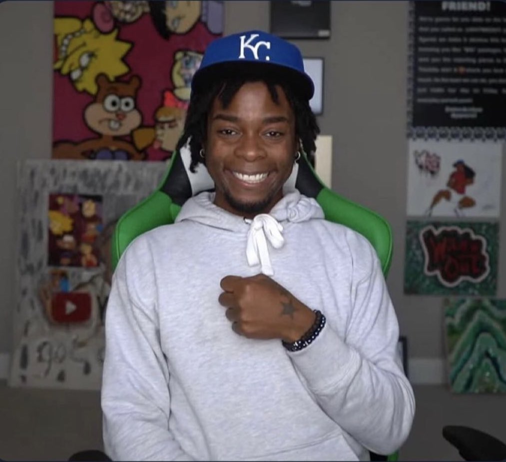 mipbco's tweet image. People: Money don’t buy happiness!

Us when that @honeybook cha-ching 💰 notification hits: