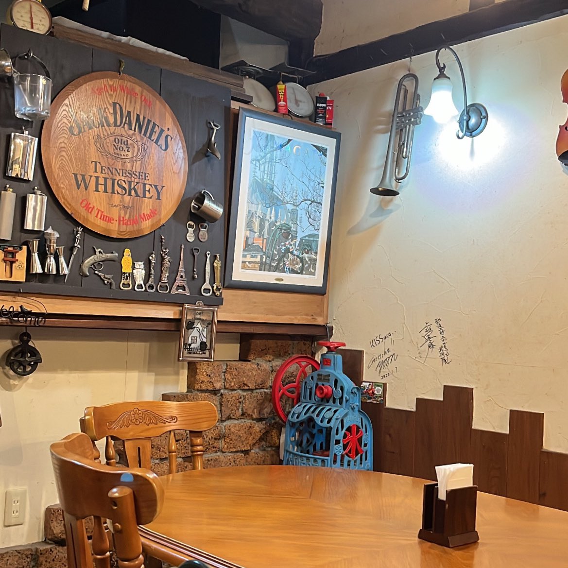 xxbbct's tweet photo. 昨日から喫茶店探してるのに7個も定休日🥲
たどり着いたのがここ
PayPay使えなくて困った。そゆところも田舎luv https://t.co/TDhQ014IGV