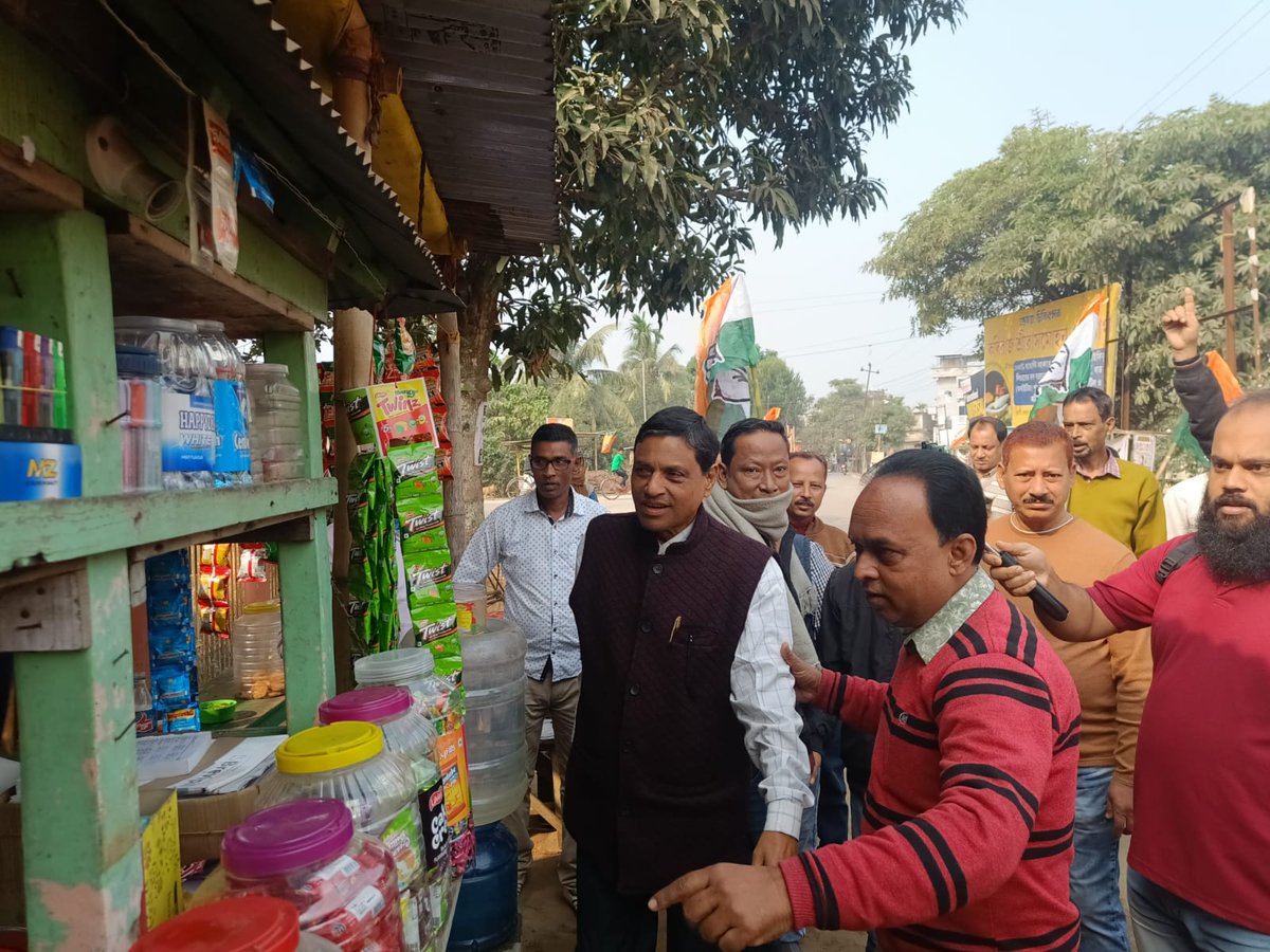 INCTripura's tweet photo. ৯ বনমালিপুর কেন্দ্রের ৩১ নং  ওয়ার্ডে প্রাক্তন বিধায়ক শ্রী গোপাল চন্দ্র রায় মহোদয়ের নেতৃত্বে জনসংযোগ অভিযান করা হয়।।

#Congress2023 
#MissionElection https://t.co/lWkPtkh9h3