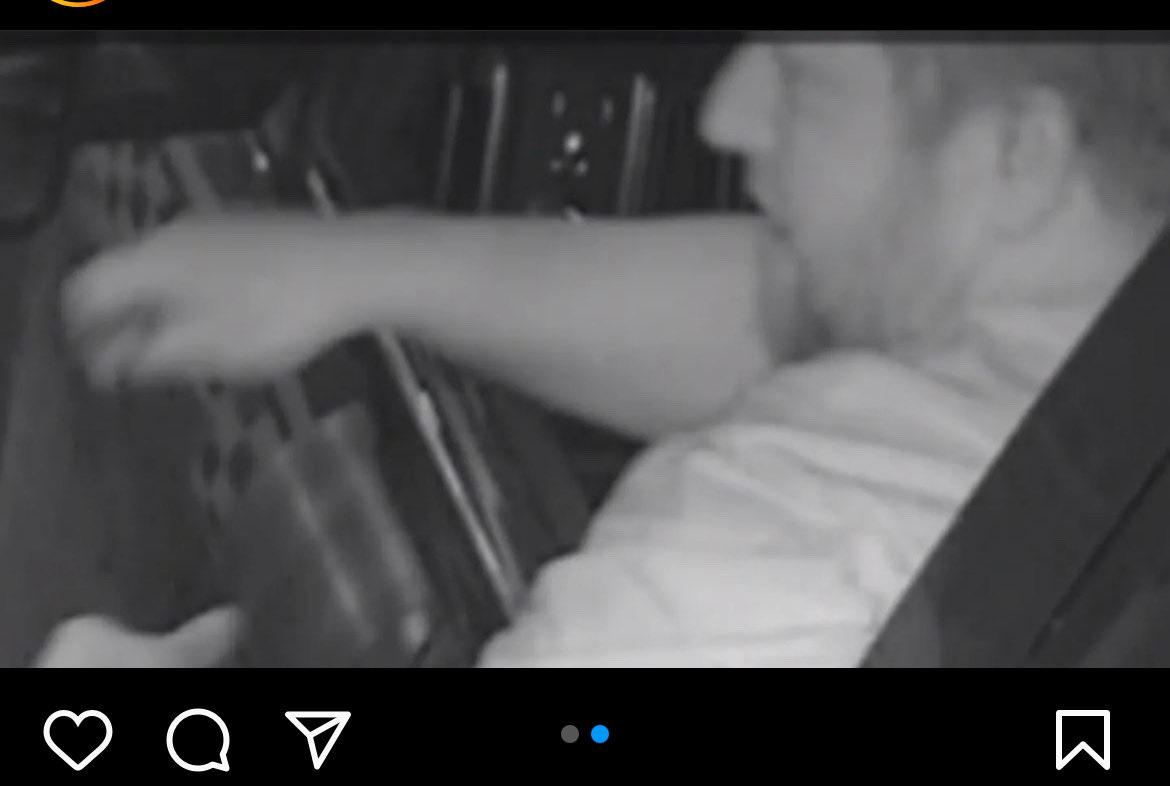 marcelamacias's tweet photo. Please help us find this guy. Here is a closer look at his face. The Barista is someone close to me https://t.co/EjOSdfWog3