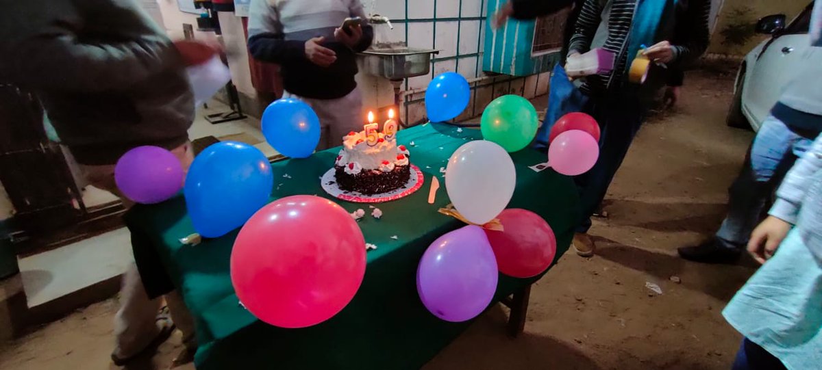 fci_domidnapur's tweet photo. Celebrating 59th foundation day of FCI on 14.01.2023 by the Officers and Officials at FCI DO Midnapur
@FCI_India @fci_wb
#FCITurns58
#NationalFoodSecurity
#58YearsOfFci
#59thFoundationDayOfFCI
#58YearsInServiceOfNation
#58सालदेशकेनाम https://t.co/kOjhshnKxD