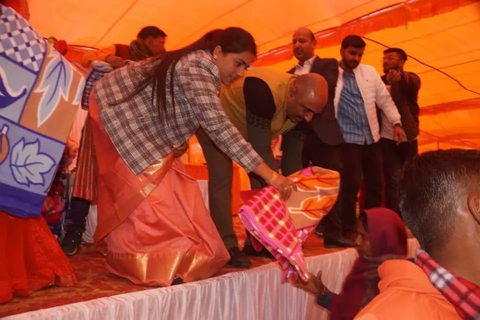 vikassingh_0005's tweet photo. पूरा मंडल महामंत्री महिला मोर्चा भाजपा व समाजसेवी लक्ष्मी सिंह जी द्वारा कर्मा कोङरी में आयोजित कंबल वितरण एवं खिचड़ी भोज कार्यक्रम में सम्मिलित हुआ ।

#विकास_सिंह
#देवगढ़ https://t.co/UZE99qv35S