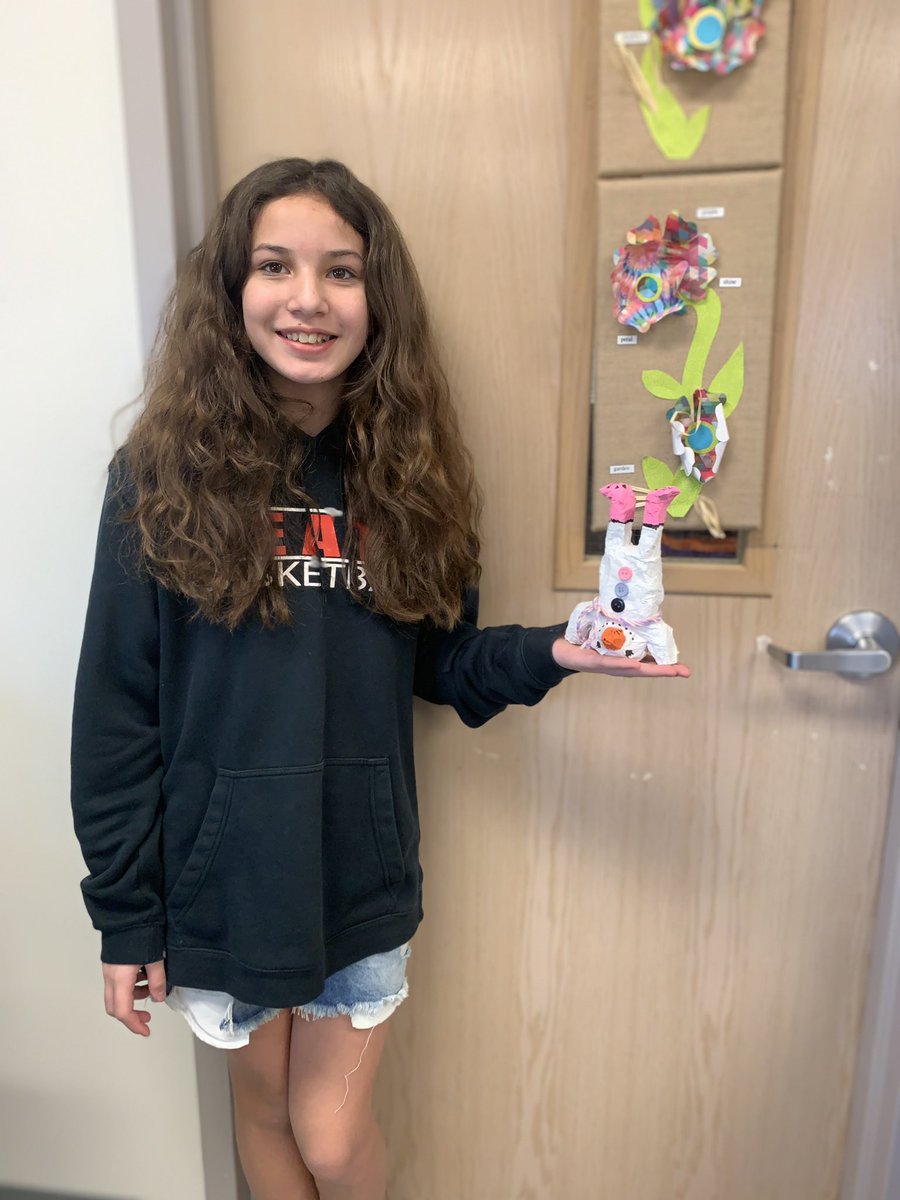 woodard_julie's tweet photo. You are all INVITED!!
RISD Sculpture Show!!!
Come enjoy the artwork of K-12 artists!!
William’s Middle School
5:30-7:30 pm !!
🏆 🎨‼️❤️
@risdfinearts
#pullenpride
#pawsart https://t.co/mWnj0e7voK