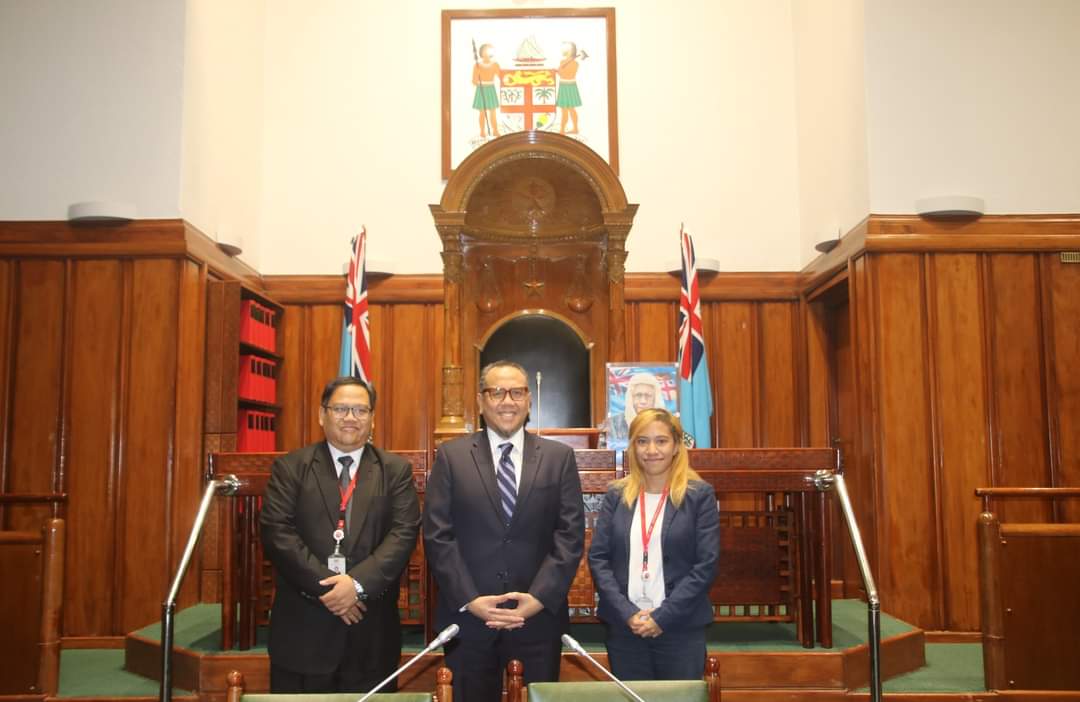 fijiparliament's tweet photo. Farewell call from the Indonesian Ambassador to Fiji, H.E Raden Mohammed Benyamin Scott Carnadi to the #FijiParl Speaker Hon. Ratu Naiqama Lalabalavu this morning, 17 Jan 2023. 
🇫🇯 🇮🇩
#FijiNews #TeamParliament #fijiparlspeaker #farewellcall https://t.co/plSXCg3LO6