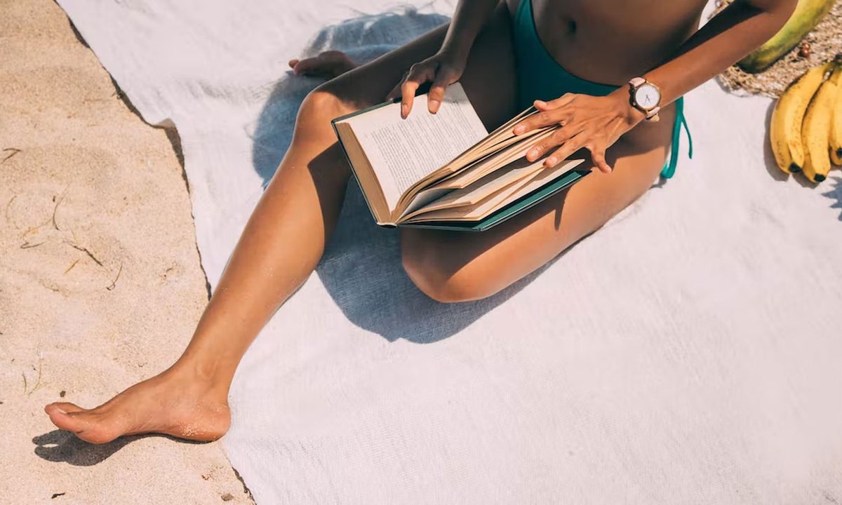 MemoireByAmanda's tweet photo. From potboilers to worthy classics: a brief history of the beach read - InDaily https://t.co/ElqUwnAriZ https://t.co/fjYHZQOOeJ
