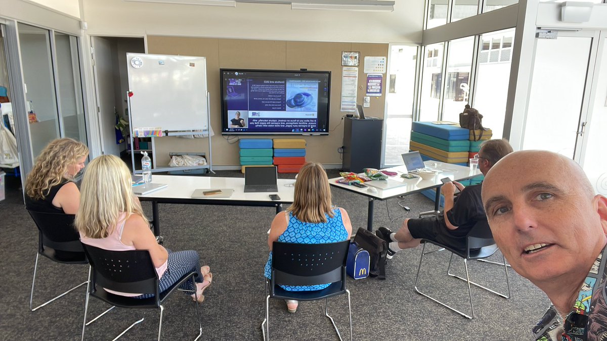 The NSW MIE E crew are enjoying <a href="/AlphaBalzer/">Andrew Balzer</a> presenting amplify your classroom with OneNote #eduday2023 #mieexpert