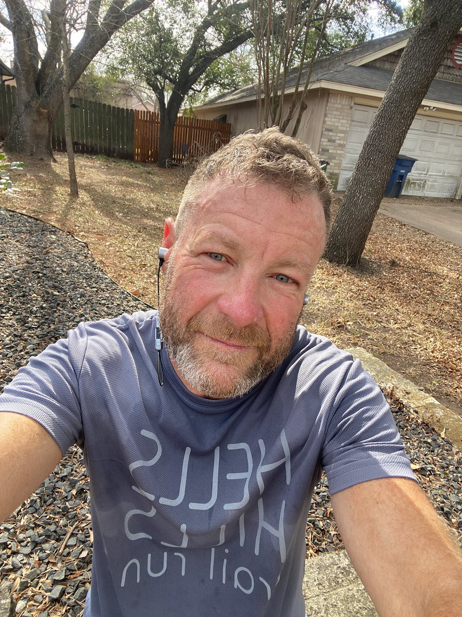 FrugalRunSean's tweet photo. Got a two-a-day in. Six miles and chest/back and some leg work. Signed up Running of the Rose 108k for January 28. #ultrarunner #strengthrunner #blazetrailsrunning https://t.co/Upa3QbimyG