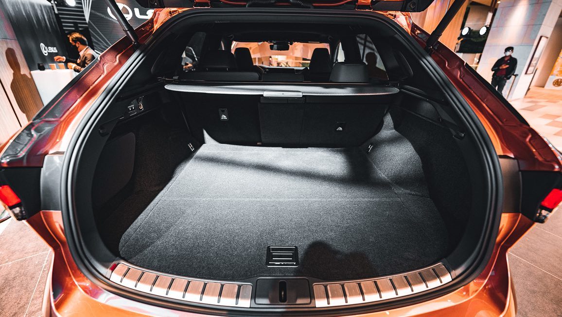 bwvelocityph's tweet photo. Pictured here is the top-spec RX 500h F Sport (P6.668 million). [Via @kapmacedaaguila]

#BWVelocityPH #lexus #lexusph #lexusrx https://t.co/j6Q31X96oR