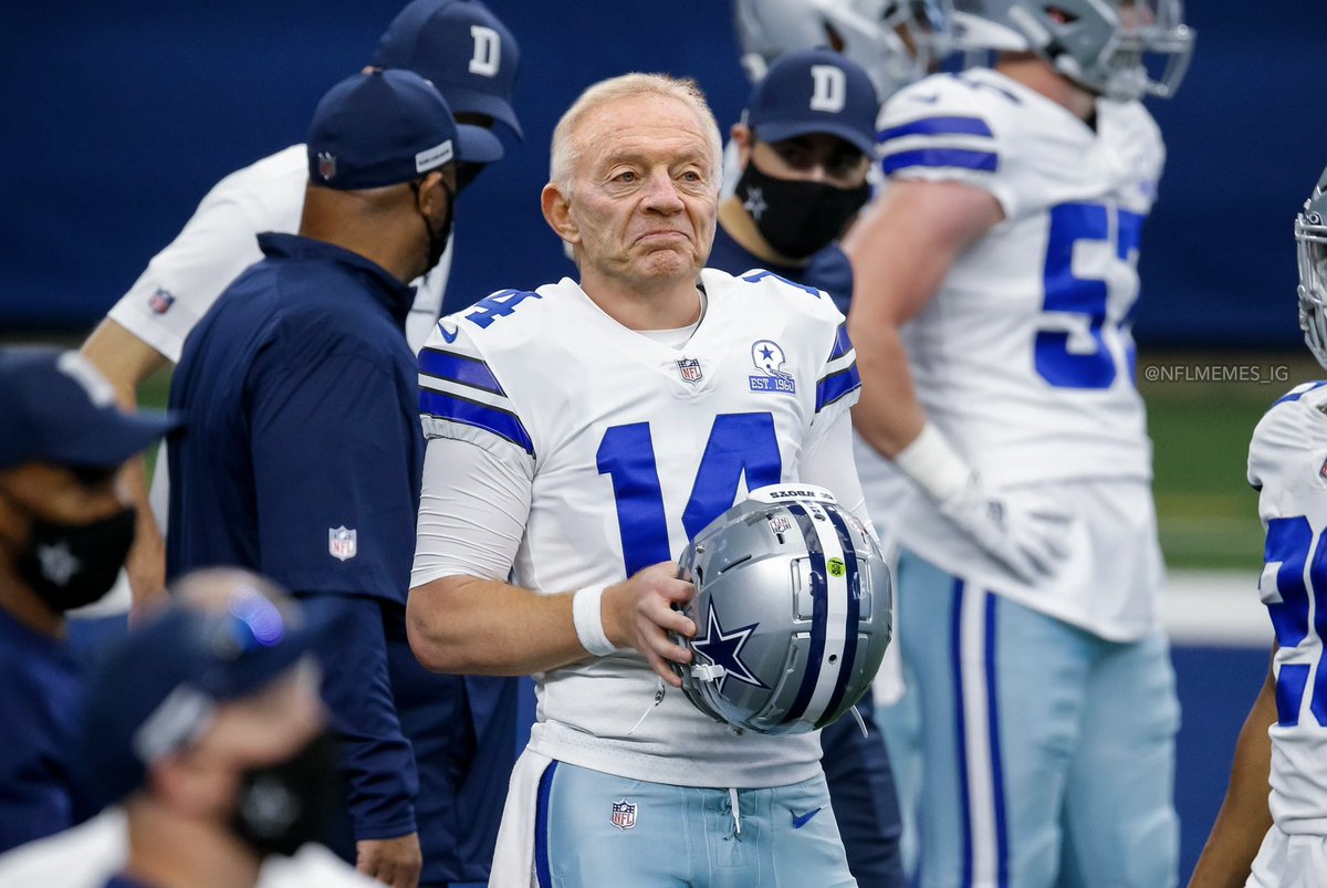 poopoopeepee30's tweet photo. jerry jones going to kick at the next touchdown #cowboys #nfl https://t.co/l5x3FlZRHD