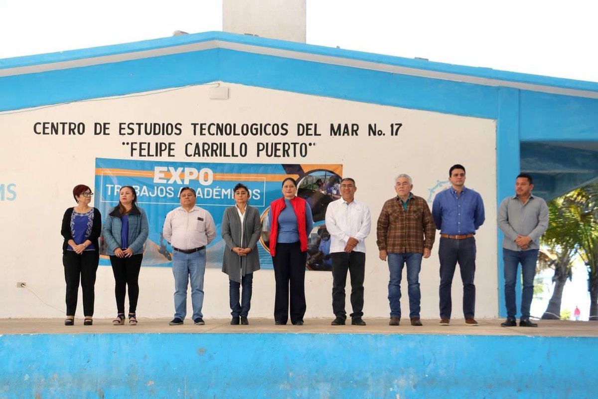 erikrihaniglez's tweet photo. ☝️Que orgulloso estoy de ver el trabajo de nuestros jóvenes del #Cetmar17 Felipe Carrillo Puerto de #Progreso, en la Expo Trabajos Académicos.
🤝Gracias por la invitación al director Dr. Joel Novelo Segura, para ser testigo del talento de nuestros estudiantes en el #IXDistrito. https://t.co/ceiY1krGEA