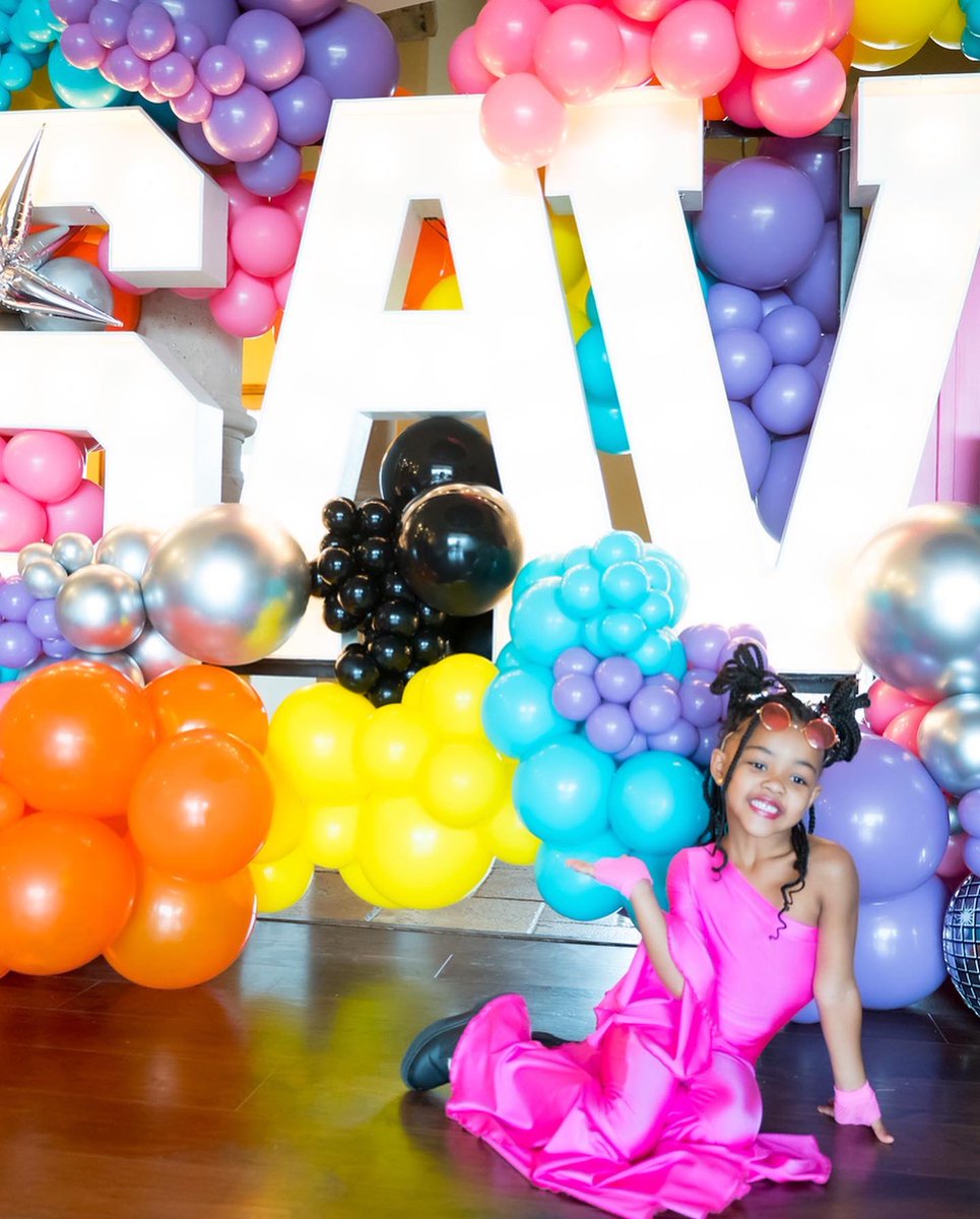 stella_desiraye's tweet photo. Happy 5th Birthday to my twin daughters, Sierrah &amp; Savannah 💕 https://t.co/KVRG5On2Qq