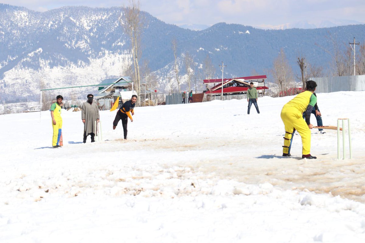 sunilku78393171's tweet photo. #WinterSportsinKupwara https://t.co/frMOe7CL4e