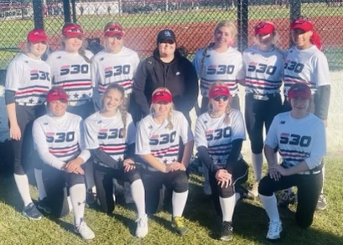 kaileytomasch's tweet photo. Over this weekend I had the best time at S30, met this wonderful group of girls, and Coach Jessica! I learned some new things, and had fun, thank you guys for a wonderful weekend!! @USSSAFastpitch @ExtraInningSB @Ohiohawks09King @jessramzzz #orange12 https://t.co/wuXuEFgKIi