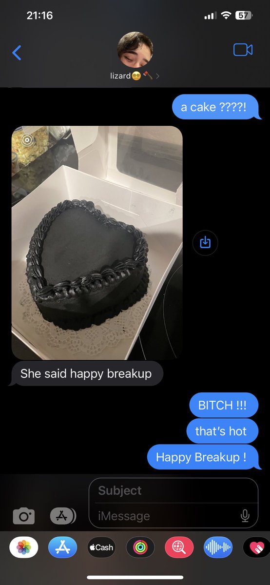 artmadepublic's tweet photo. breakup cake anyone ? https://t.co/hMEMBjZ6ex