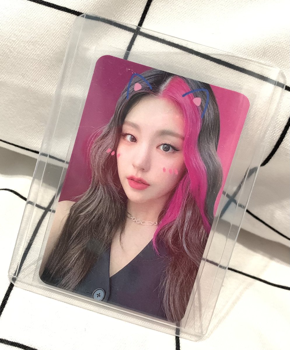 kseulgae_'s tweet photo. ic interest check
yeji withdrama r2 snow filter cil tingi

-- qyop. will see price offers &amp;take highest (might delete if doesnt meet price in mind)
-- still an interest check so pls dont get mad if not push
-- ww but w/ ph add

rfs: seriously need funds huhu
#. wts lfb 있지 양도 https://t.co/0GIN0wzi2J