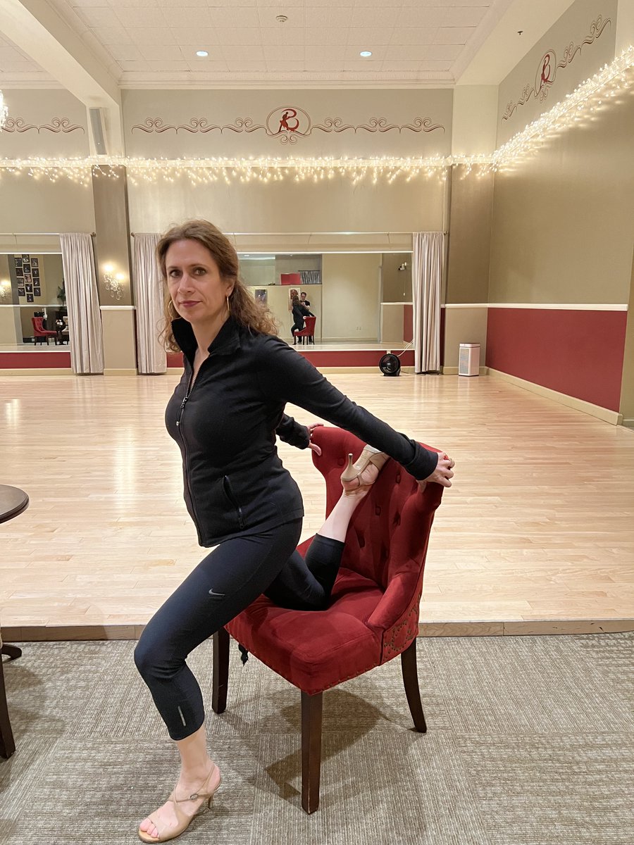 Mikelann's tweet photo. At the dance studio getting ready for tango practice. Hard to stretch out after being in front of a computer all day!

#dancepractice #dowhatyoulove #dancingshoes #livingmybestlife #tangodancing #livelifehappy #seattlemoneycoach #tangocouple #argentinetango #dancingmoneycoach https://t.co/UGBTMmV9cP